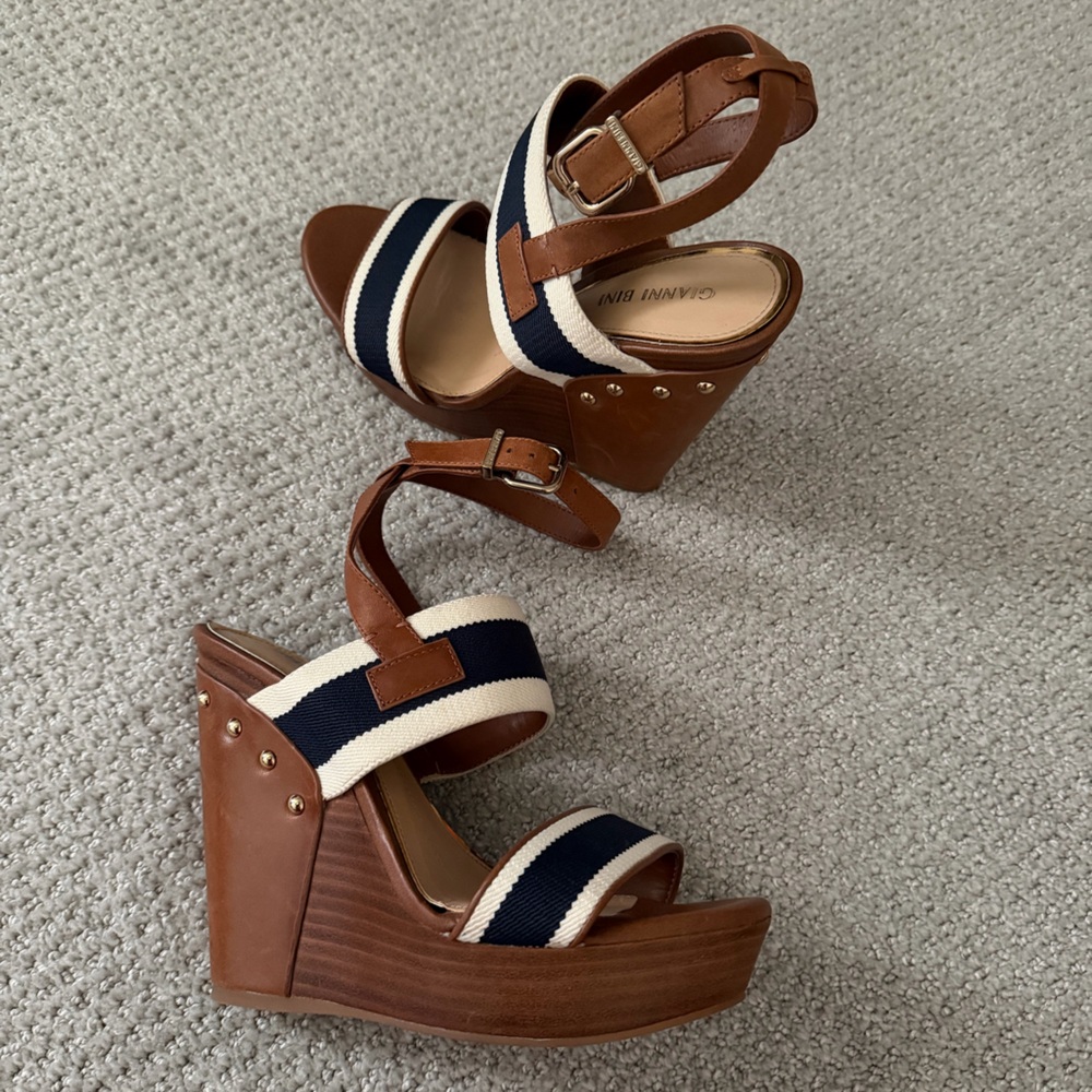 Gianni Bini “Brana” Nautical Wedge Sandals Size 6 - Picture 2 of 7